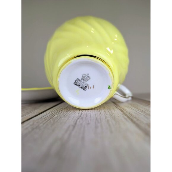 VTG Yellow Fine Bone China Teacup and Saucer Set With Pink Rose Made in England - Picture 7 of 7